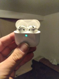 Apple Airpods 4 wireless earbuds
