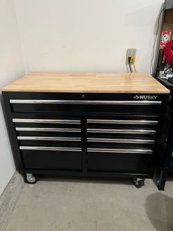 Husky Work Bench
