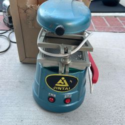 Juntáis Vacuum Forming Machine 