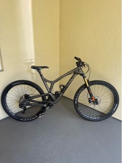 Evil Full Suspension Mountain Bike