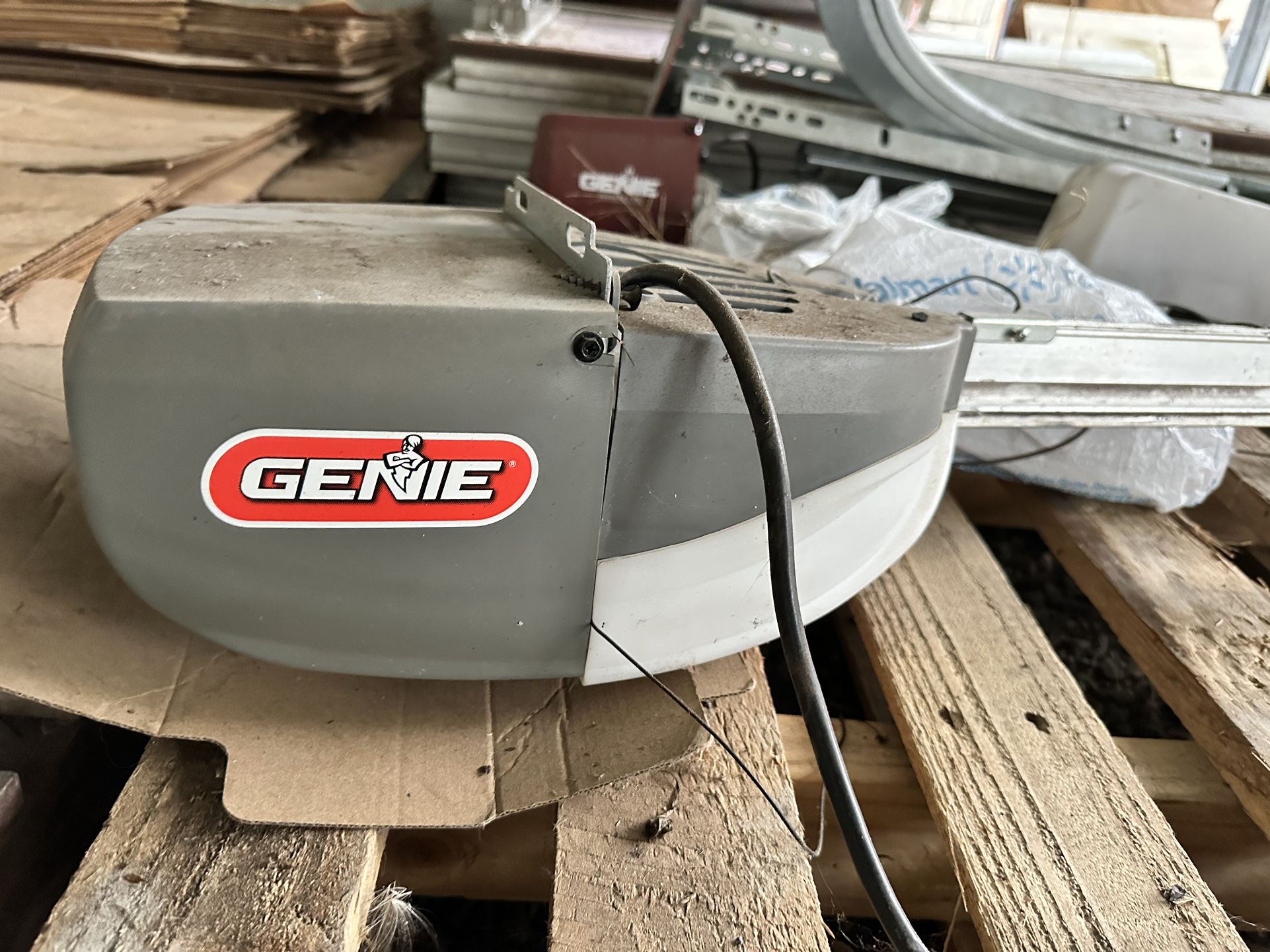 Genie 1/2 Hp Garage Door Opener