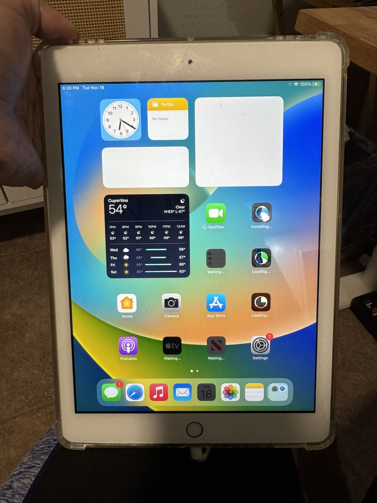 iPad 5th generation Wi-Fi w/yCellular capability