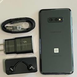 Samsung Galaxy S10e , 128GB  , Factory Unlocked,  Excellent Condition Like New 