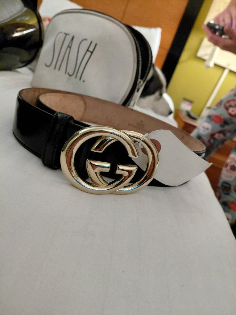 AUTHENTIC 100% GUCCI BLACK LEATHER BELT!! MUST SELL ASAP!!! EXCELLENT CONDITION!!