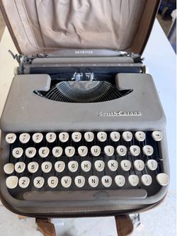 Vintage Smith Corona Skyriter Typewriter