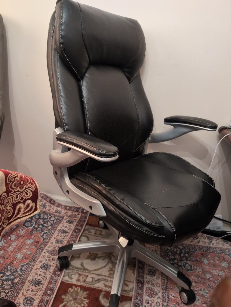 LA Z Boy Office Chair