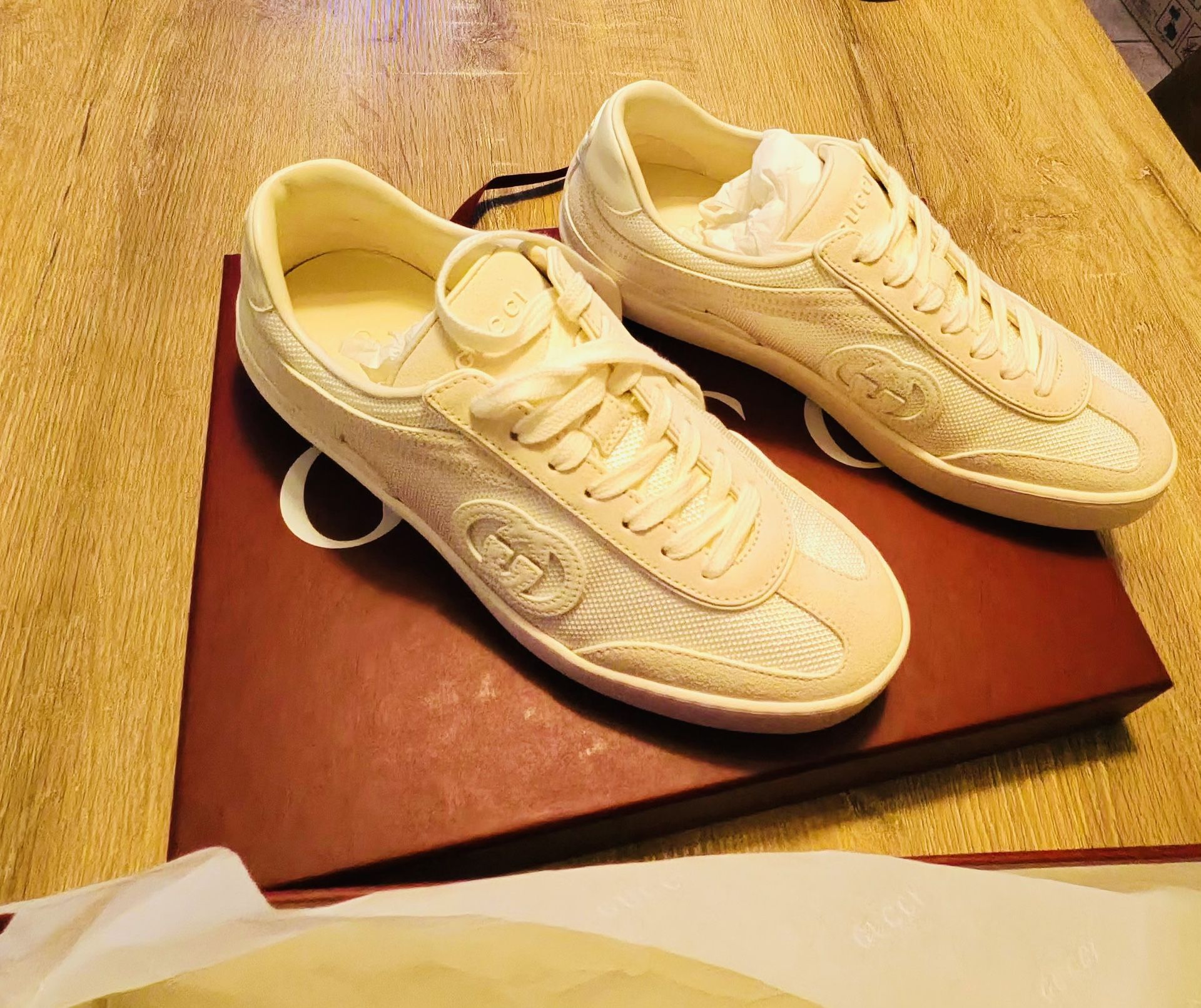 Gucci Tennis Shoes White 6.5US Women’s 