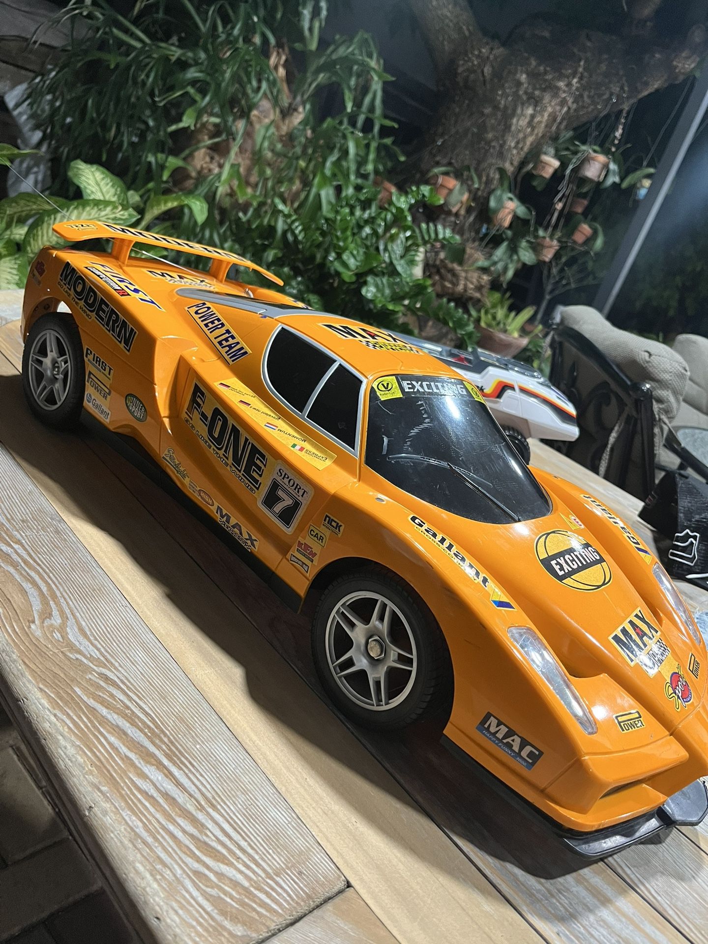 HUGE 1:6 RARE ferrari Enzo f50 RC no remote 28” over 2 ft yellow