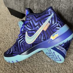 Nike Men’s Basketball Shoes Size 8 LeBron Signature Sneakers 
