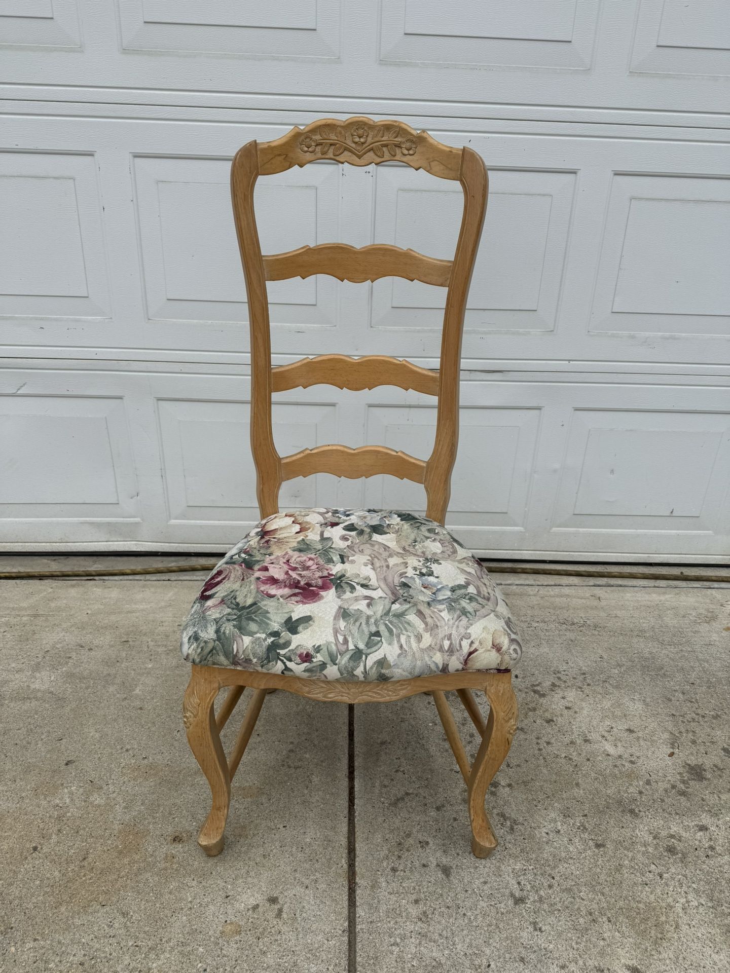 Set of 4 Dining Room Chairs 