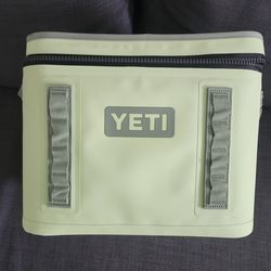 YETI Hopper Flip 8 Portable Soft Cooler Nevera Green large