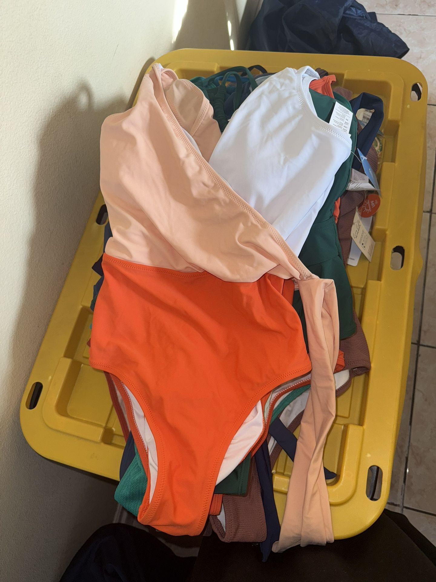 CUPSHE Women's One Piece Swimsuit Orange  Wrap Color Block Tie Side Bathing Suit