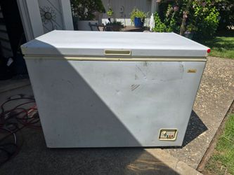 Deep freezer