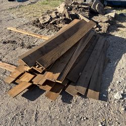 Lot of 60 or so fence pickets, 20 pallets,  and misc wood