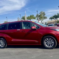 2021 SIENNA LE HYBRID $28.995