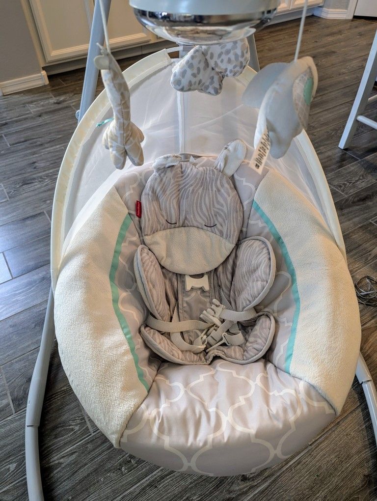 Fisher Price Cradle'n Swing Safari Dreams