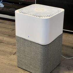 	Blueair - Blue Pure 211+ Auto 550 Sq. Ft. HEPASilent Air Purifier - White