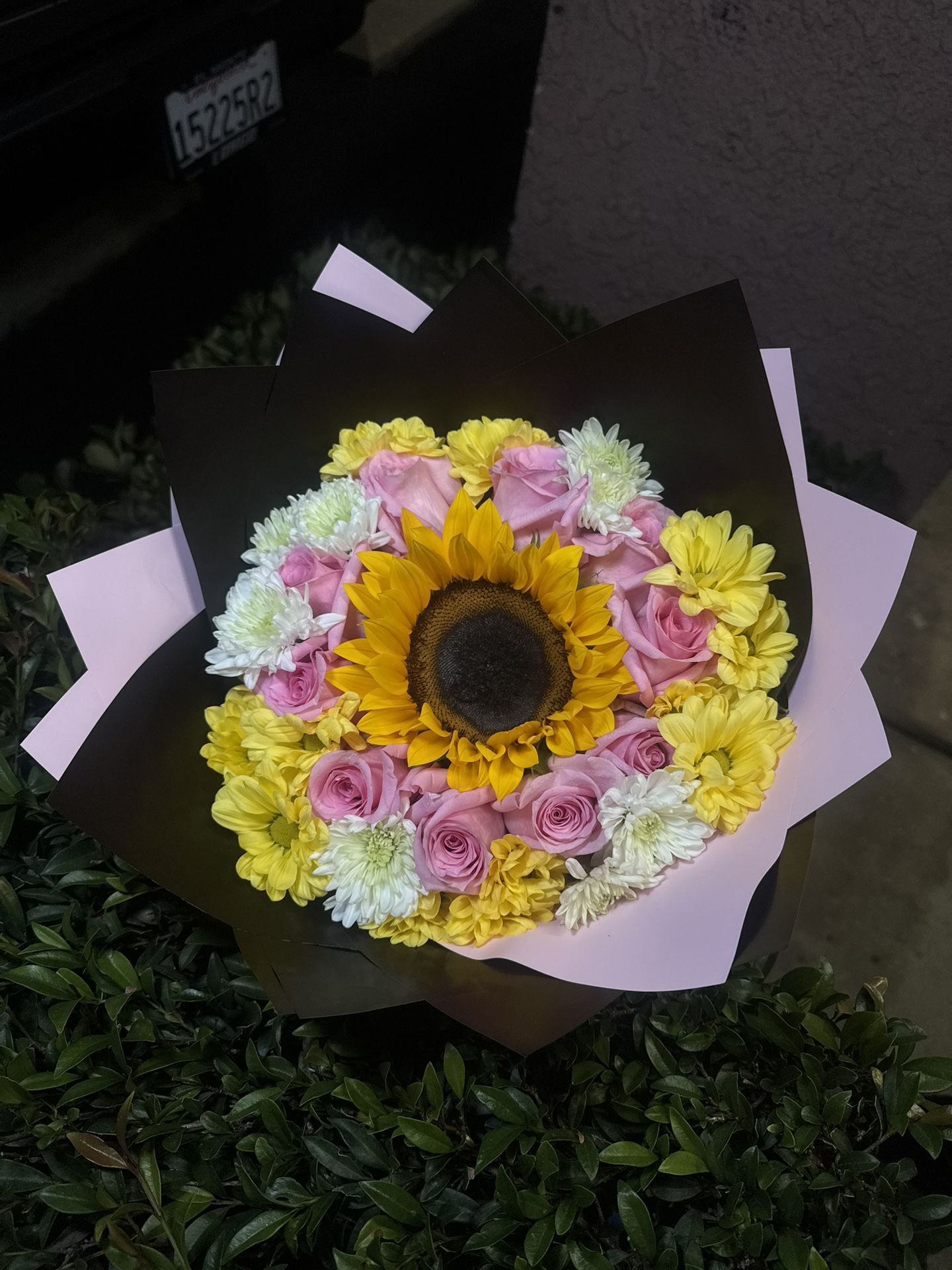 Flower arrangement bouquet yellow flower day Flores amarillas