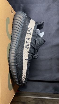 Yeezy Boost 350 v2 “ Black/white “ size 9