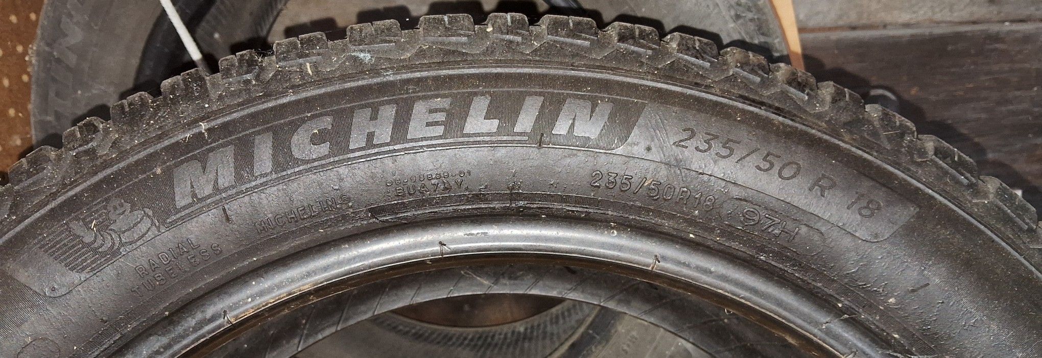 4 Tires 235/50 R18 Michelin  Used