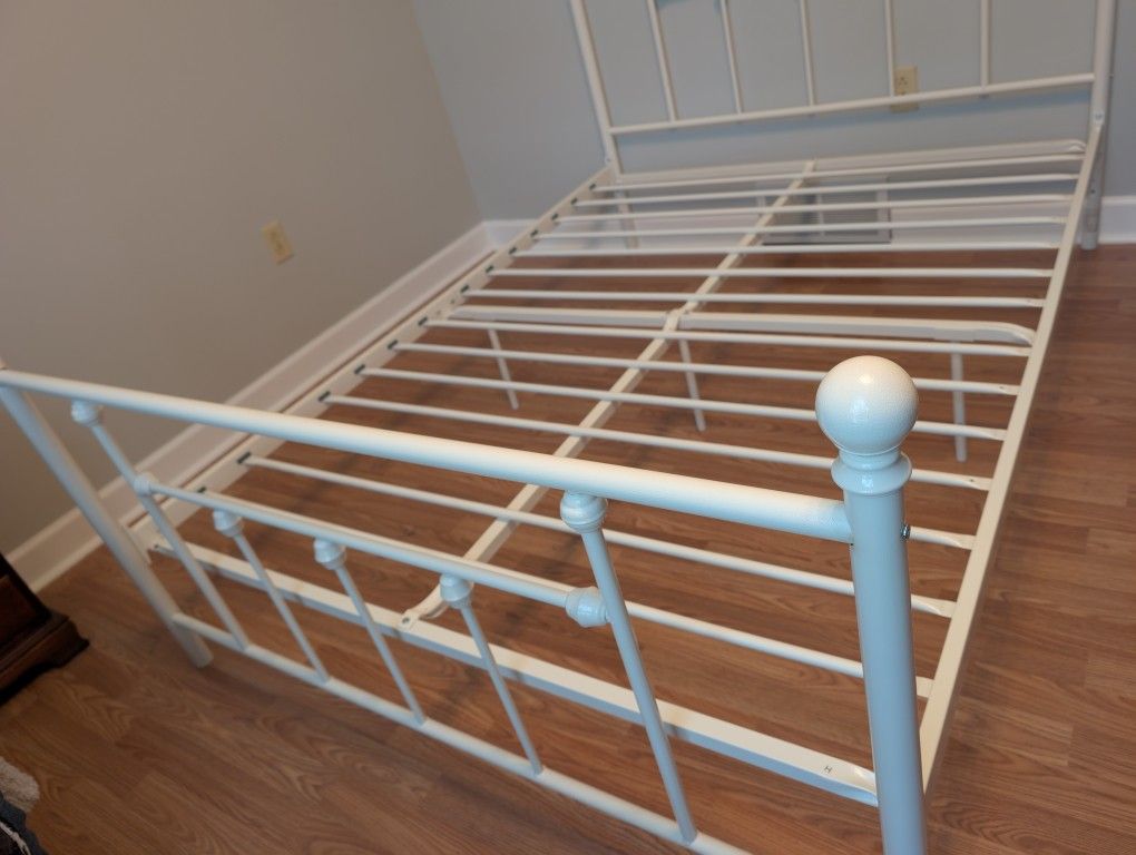 Full White Metal Bed Frame