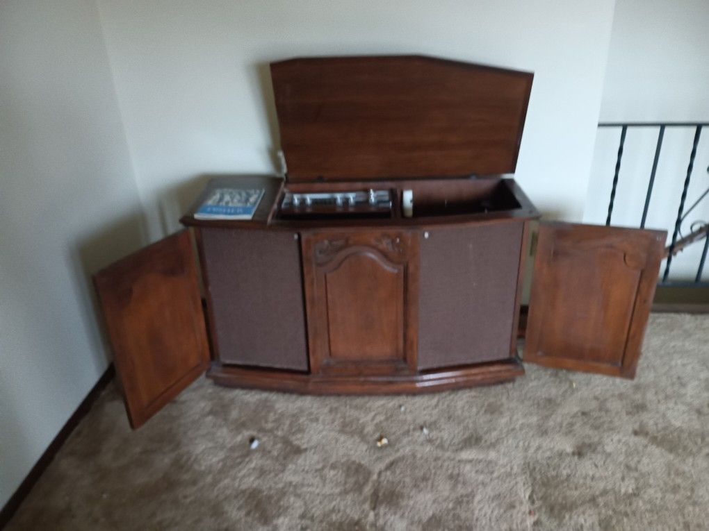1969 Fisher Electrical Console Stereo