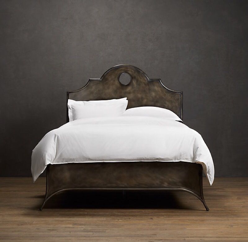 Restoration Hardware King Bed 19TH C. KEYHOLE ARCH METAL Bed