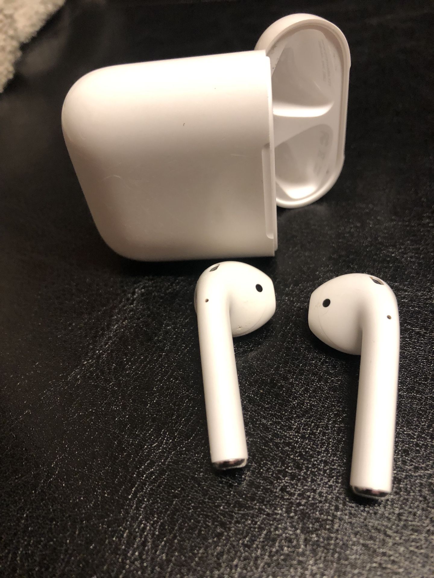 Apple AirPods