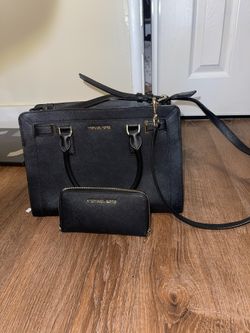 MICHAEL KORS PURSE & WALLET