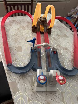 Hot wheels Super Mario Race Track 