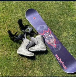 Snowboard w/boots and bindings