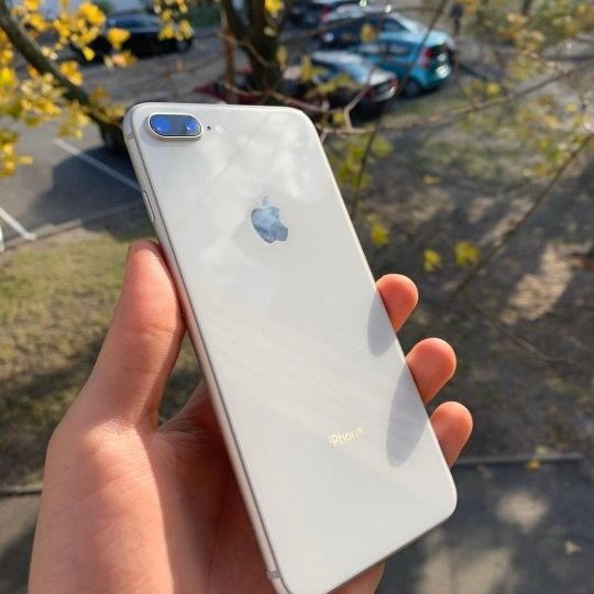 iPhone 8 Plus Unlocked / Desbloqueado 😀 - Different Colors Available