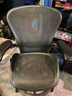 Herman miller Aeron stool chair