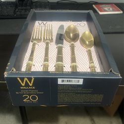 BRAND NEW Wallace Set