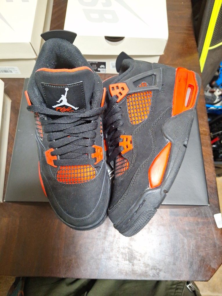 Air Jordan 4 Retro (GS) "Red Thunder"
