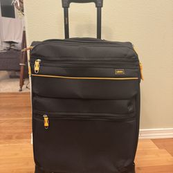 Lucas Original Soft Expandable Luggage 20”