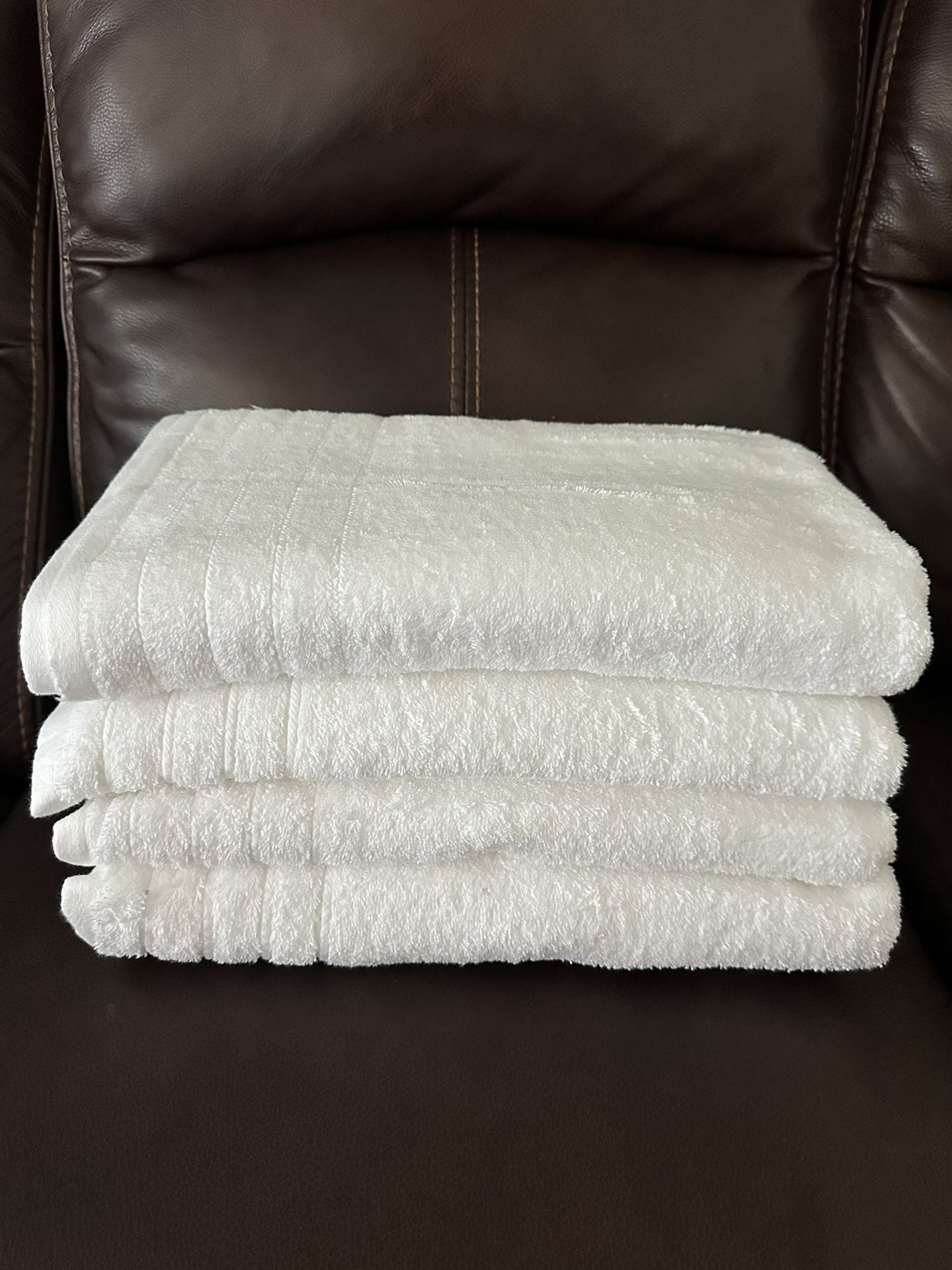 Tens Towels โ 100% Cotton White Bath Towels (Set of 4)