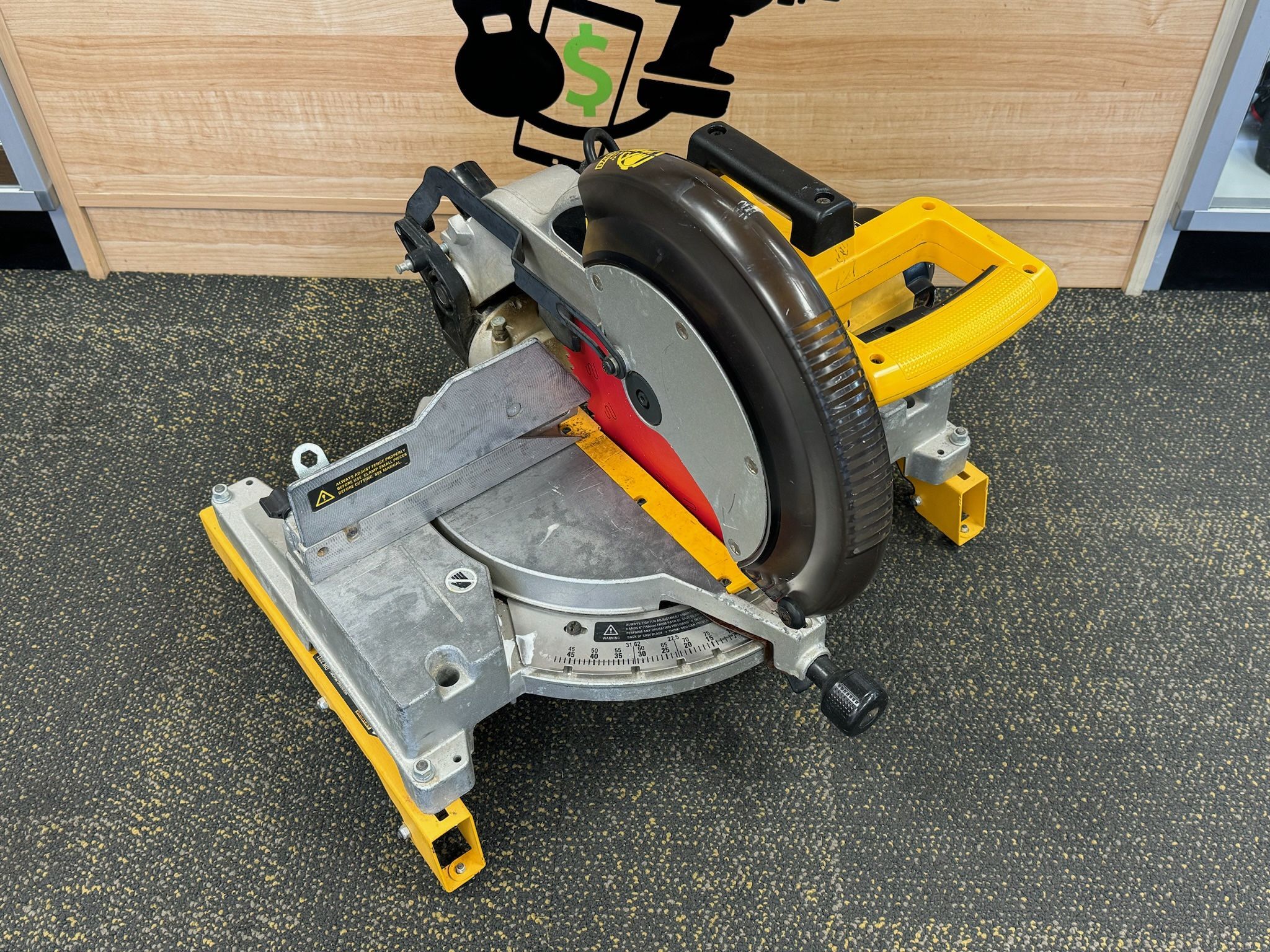 DEWALT (DW705)15 Amp Corded 12" Single Bevel Compound Miter Saw