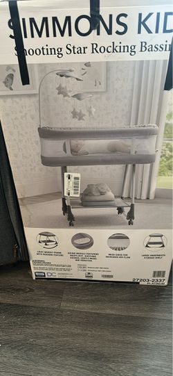 Simmons Kids Shooting Star Rocking Bassinet