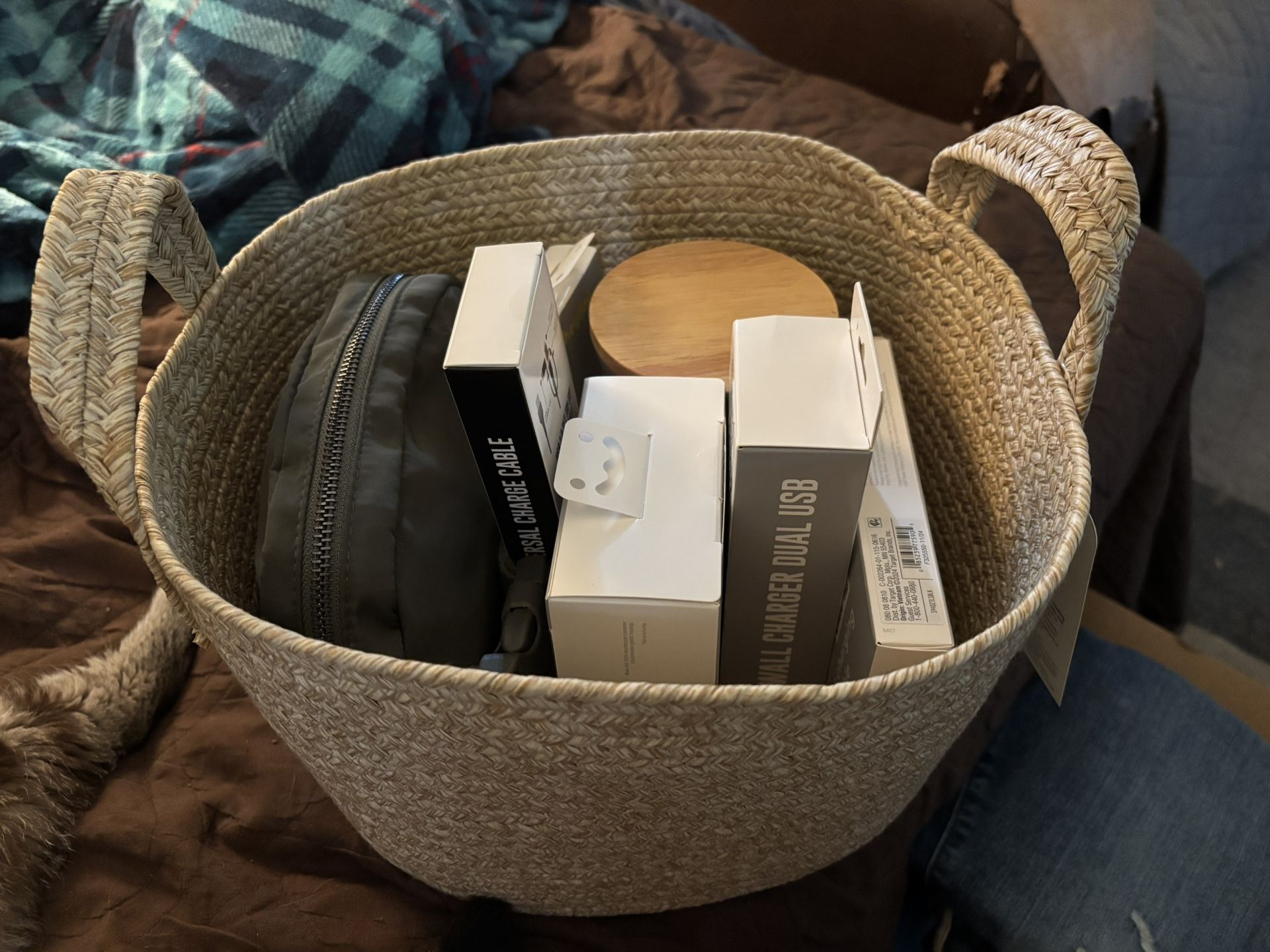 Gift Basket: 8 Items including phone essentials