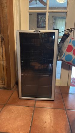 Mini fridge
