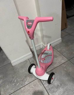New Radio Flyer My 1st Scooter Sparkle, 3 Wheels Toddlers from $40 only $15