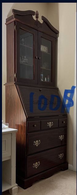 Armoire With Three Sections, one For Display Perfume…, the Second Can Be Used As A Desktop And The2 Drawers For Clothes
