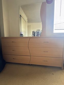 Wooden 6-Drawer Dresser