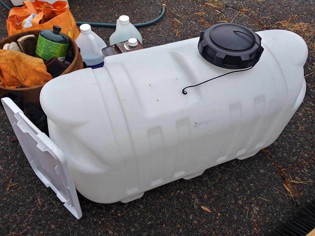 24 gallon water tank