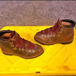 Men's Vintage Hiking Boots 11 D