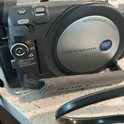 Sony HandyCam  DCR-DVD101/DVD201
