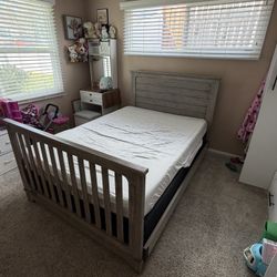 Full Size Bed Frame & Box Spring