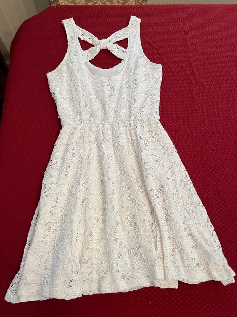 Jessica Simpson White Dress