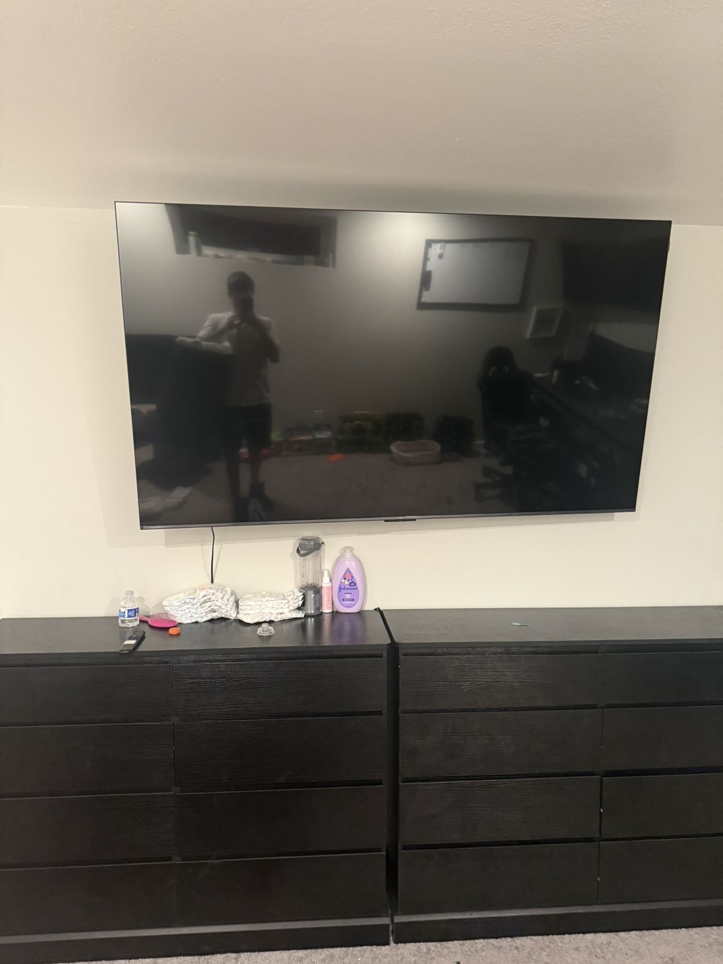 TV Mounts & Dressers